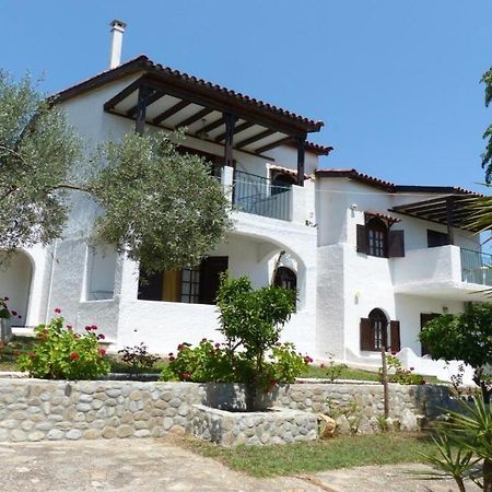 Katerina Apartments Troulos Bagian luar foto