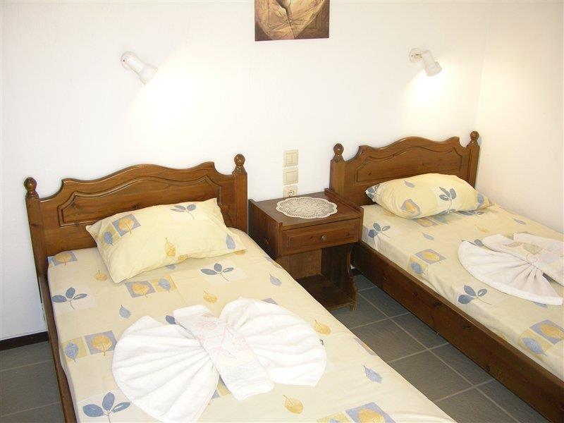 Katerina Apartments Troulos Bagian luar foto
